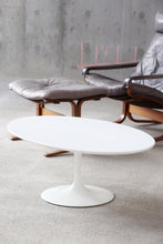 Load image into Gallery viewer, Knoll Tulip Coffee Table By Eero Saarinen