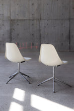 Load image into Gallery viewer, Fiberglass Swivel Chairs - Pair