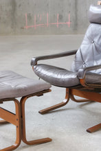 Load image into Gallery viewer, Westnofa Chair & Ottoman