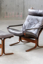 Load image into Gallery viewer, Westnofa Chair & Ottoman