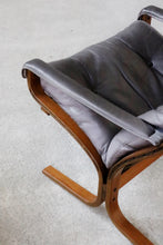 Load image into Gallery viewer, Westnofa Chair & Ottoman