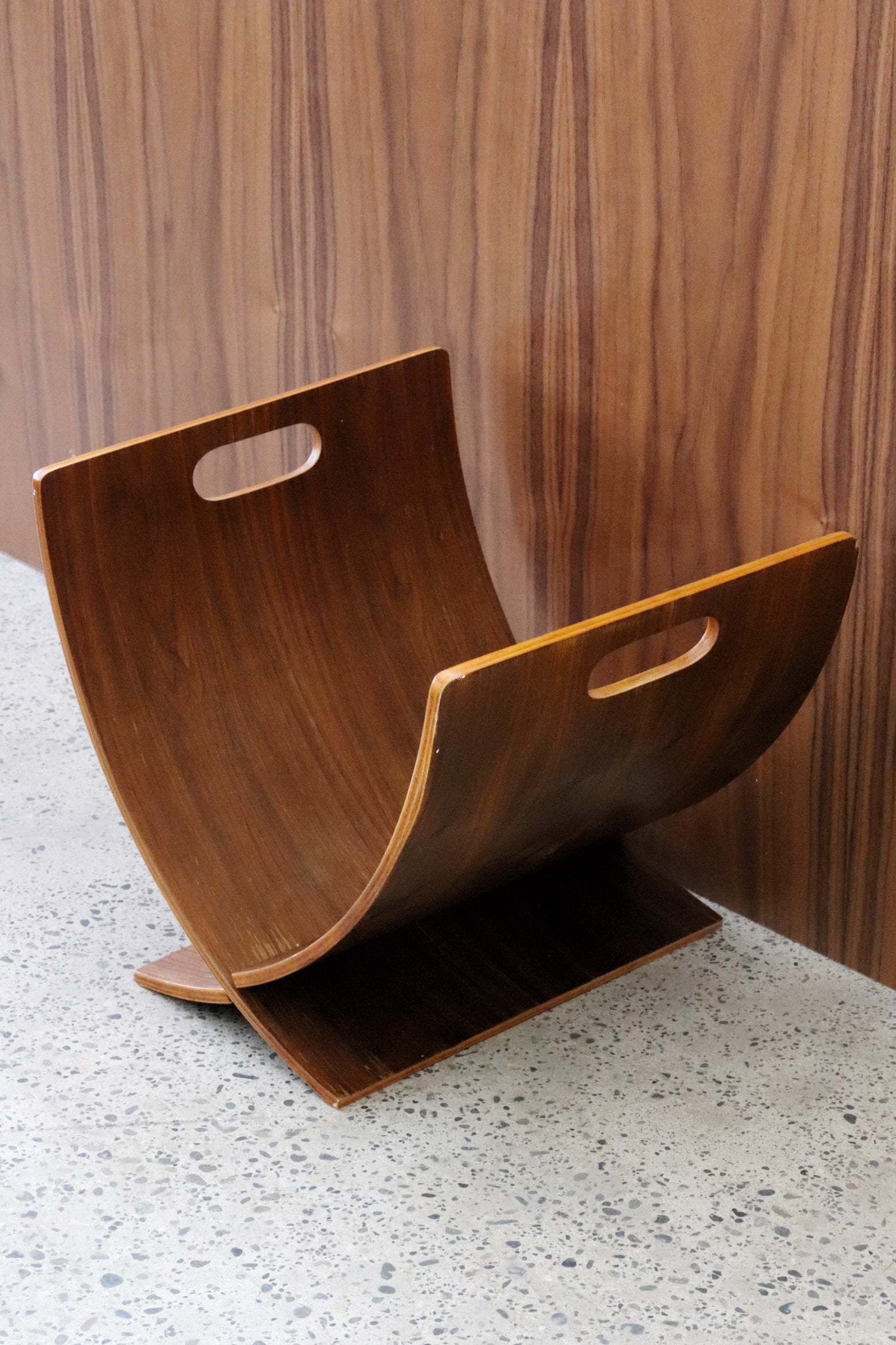 Jens Nielsen Plywood Magazine Rack – In The Comfort Of