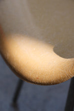 Load image into Gallery viewer, 1950's DAX Eames Fiberglass Chair