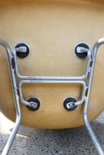 Load image into Gallery viewer, 1950's DAX Eames Fiberglass Chair