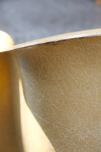 Load image into Gallery viewer, 1950's DAX Eames Fiberglass Chair