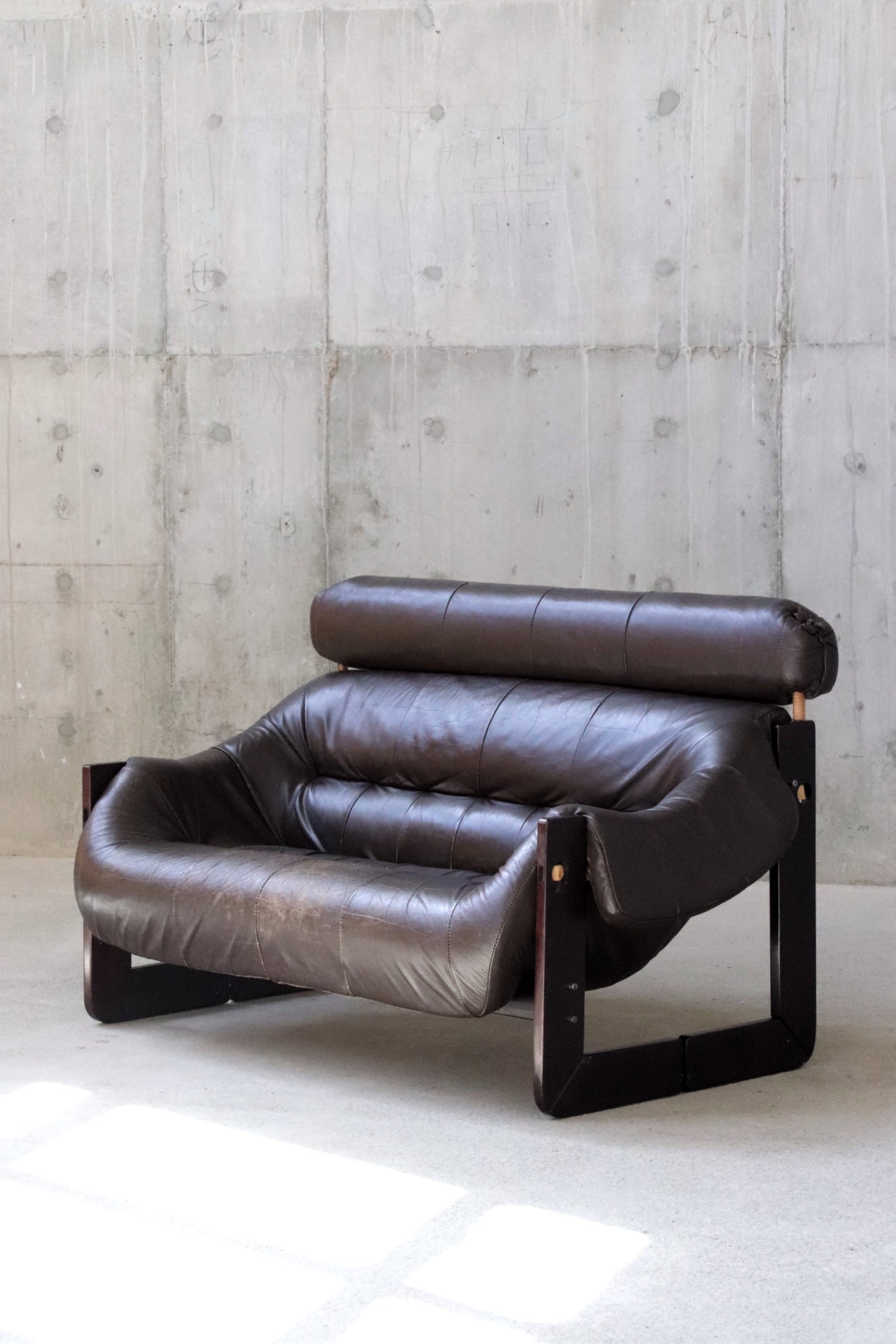 Percival Lafer MP-97 Loveseat – In The Comfort Of