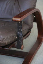Load image into Gallery viewer, Westnofa Leather Recliner & Ottoman