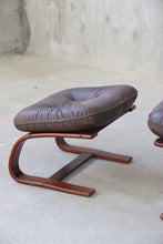 Load image into Gallery viewer, Westnofa Leather Recliner & Ottoman