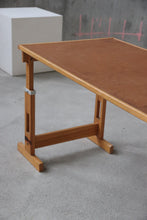 Load image into Gallery viewer, Pine Adjustable Drafting Table