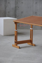 Load image into Gallery viewer, Pine Adjustable Drafting Table