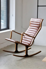Load image into Gallery viewer, Heron Rocking Chair By Tendo Mokko