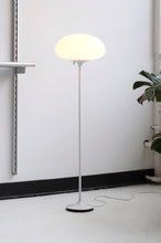 Load image into Gallery viewer, Mushroom Floor Lamp By Bill Curry For Stemlite
