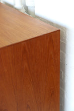 Load image into Gallery viewer, Danish Modern &quot;Series 7&quot; Chairs By Fritz Hansen
