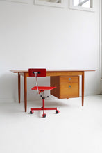 Load image into Gallery viewer, Danish Modern KEVI Task Chair
