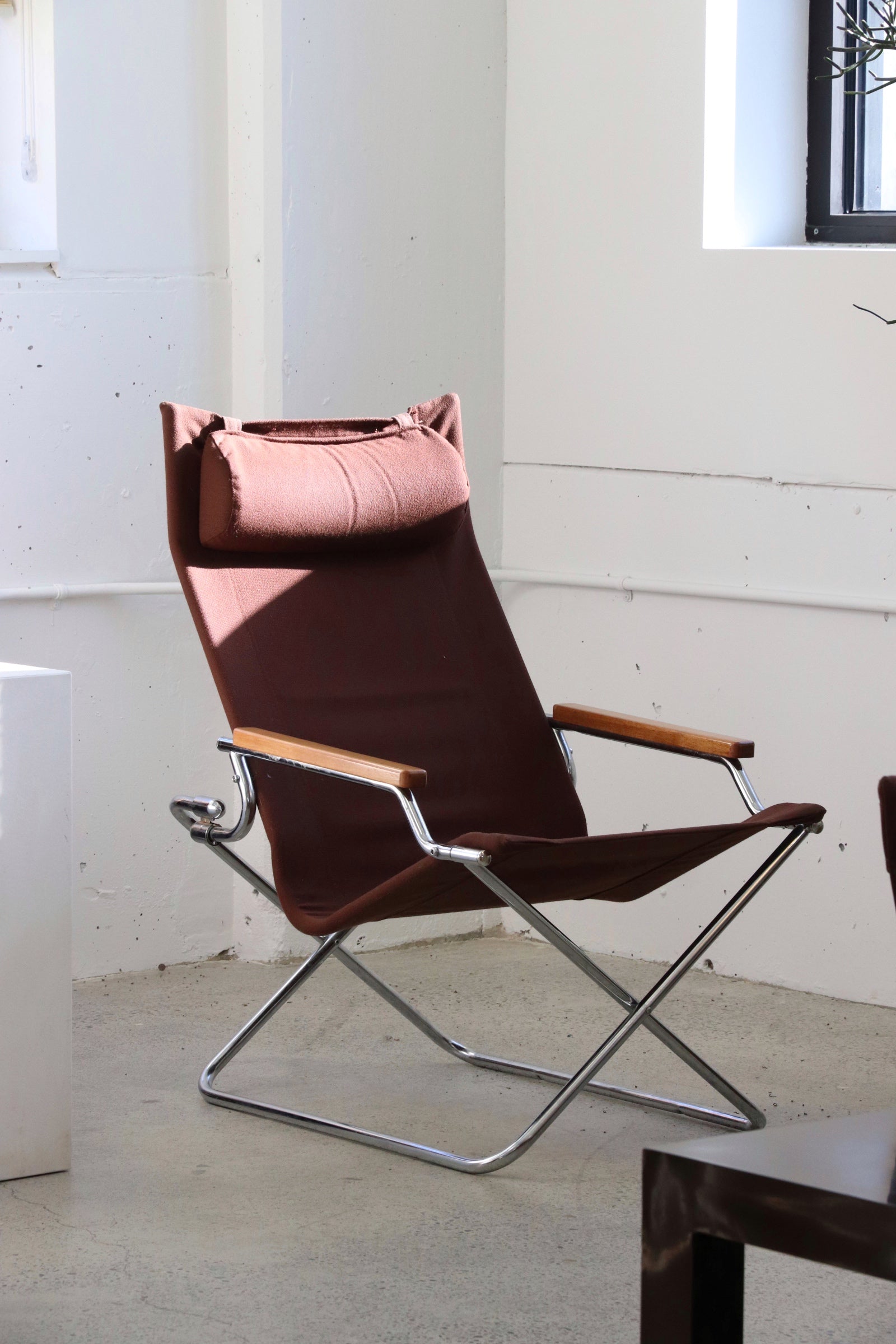 Uchida 'Z' Folding Chair – In The Comfort Of