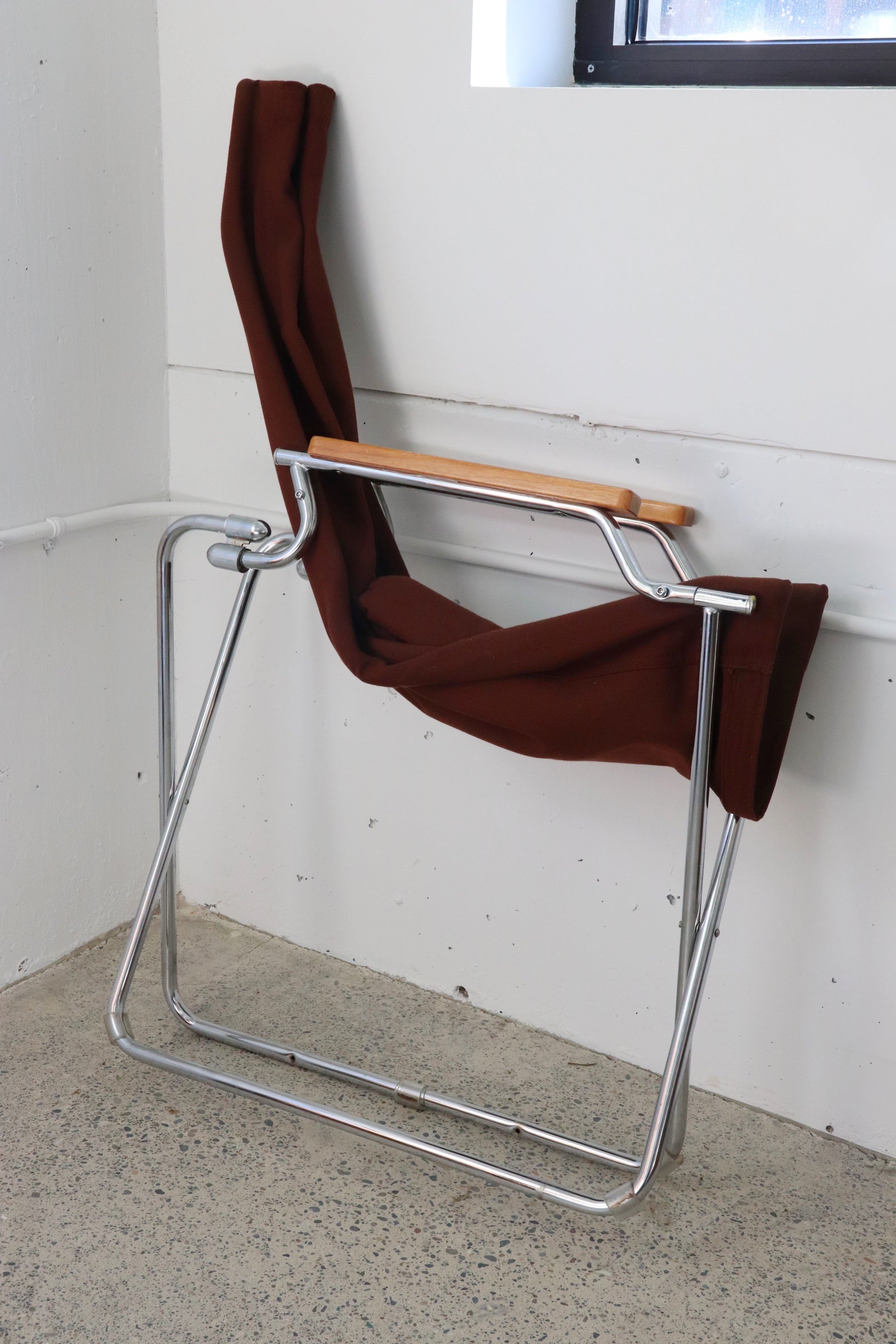 Uchida 'Z' Folding Chair – In The Comfort Of