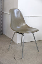Load image into Gallery viewer, Eames Fiberglass Chair By Herman Miller
