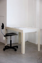 Load image into Gallery viewer, Plastic Space Age Desk
