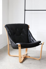 Load image into Gallery viewer, ( RESERVED ) Black Leather Sling Chair

