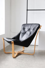 Load image into Gallery viewer, ( RESERVED ) Black Leather Sling Chair
