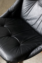 Load image into Gallery viewer, ( RESERVED ) Black Leather Sling Chair
