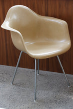 Load image into Gallery viewer, 1950's DAX Eames Fiberglass Chair
