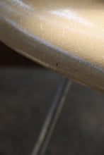 Load image into Gallery viewer, 1950's DAX Eames Fiberglass Chair
