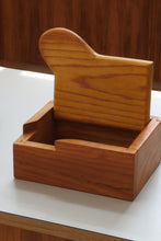 Load image into Gallery viewer, Handmade Oak Keepsake Box
