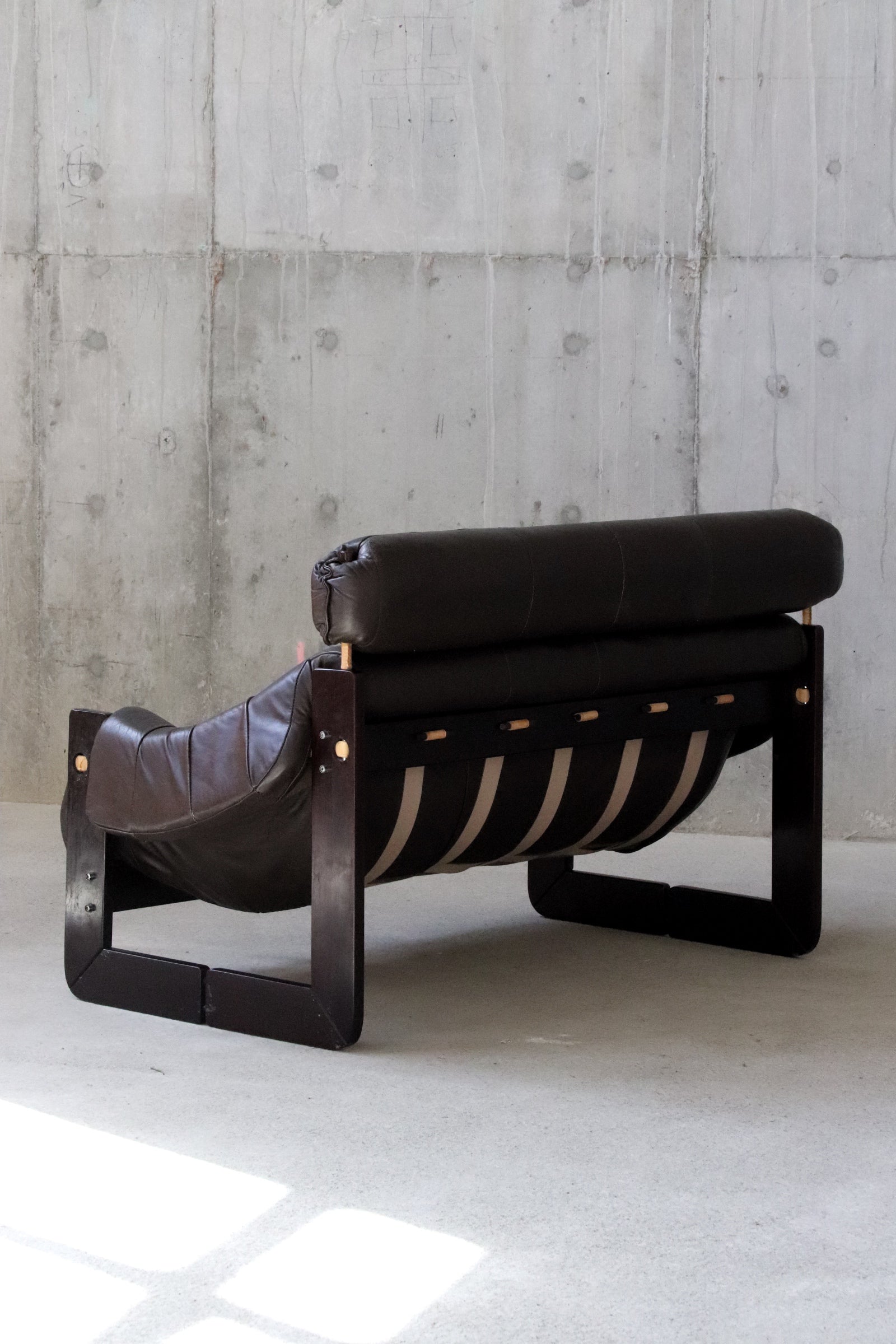 Percival Lafer MP-97 Loveseat – In The Comfort Of