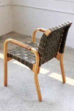 Load image into Gallery viewer, Artek &quot;Armchair 45&quot; Set By Alvar Aalto
