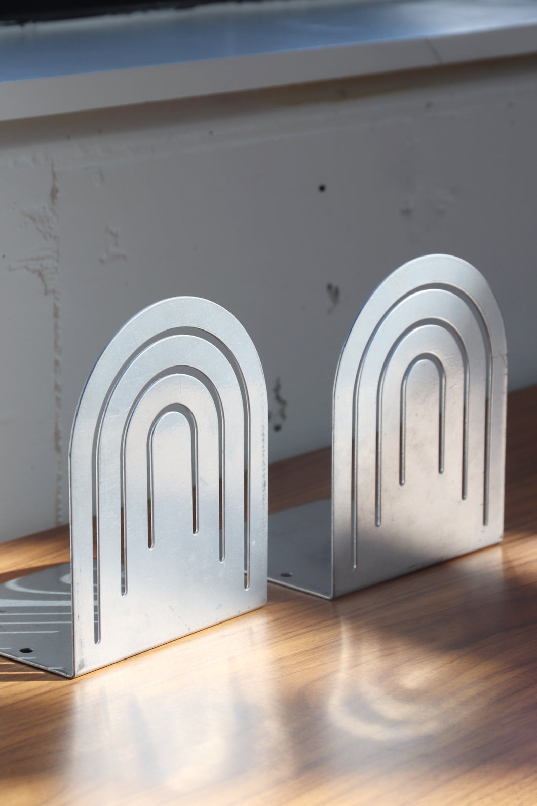 Metal Arch Bookends