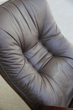 Load image into Gallery viewer, Westnofa Leather Recliner &amp; Ottoman

