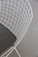 Load image into Gallery viewer, Set Of 4 White &amp; Grey Knoll Bertoia Chairs
