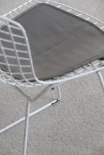 Load image into Gallery viewer, Set Of 4 White &amp; Grey Knoll Bertoia Chairs
