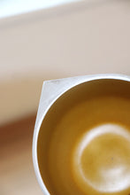 Load image into Gallery viewer, Chartreuse Aluminum Eye Dish
