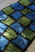 Load image into Gallery viewer, Vintage High Pile Checkered Rug
