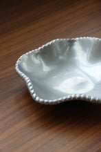 Load image into Gallery viewer, Hammered Aluminum Star Dish
