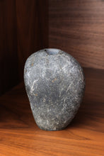 Load image into Gallery viewer, Rock Budvase
