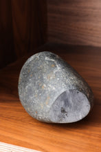 Load image into Gallery viewer, Rock Budvase
