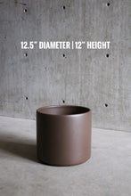 Load image into Gallery viewer, Brown Gainey Planters
