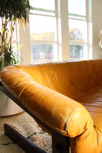 Load image into Gallery viewer, Percival Lafer MP-133 Sofa
